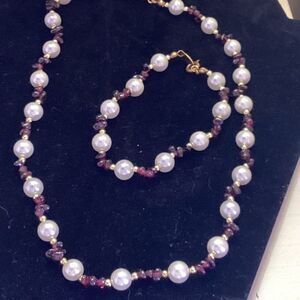 VR Brand Nicely Made Goldtone Faux Pearl and Polished Garnet Chips Set